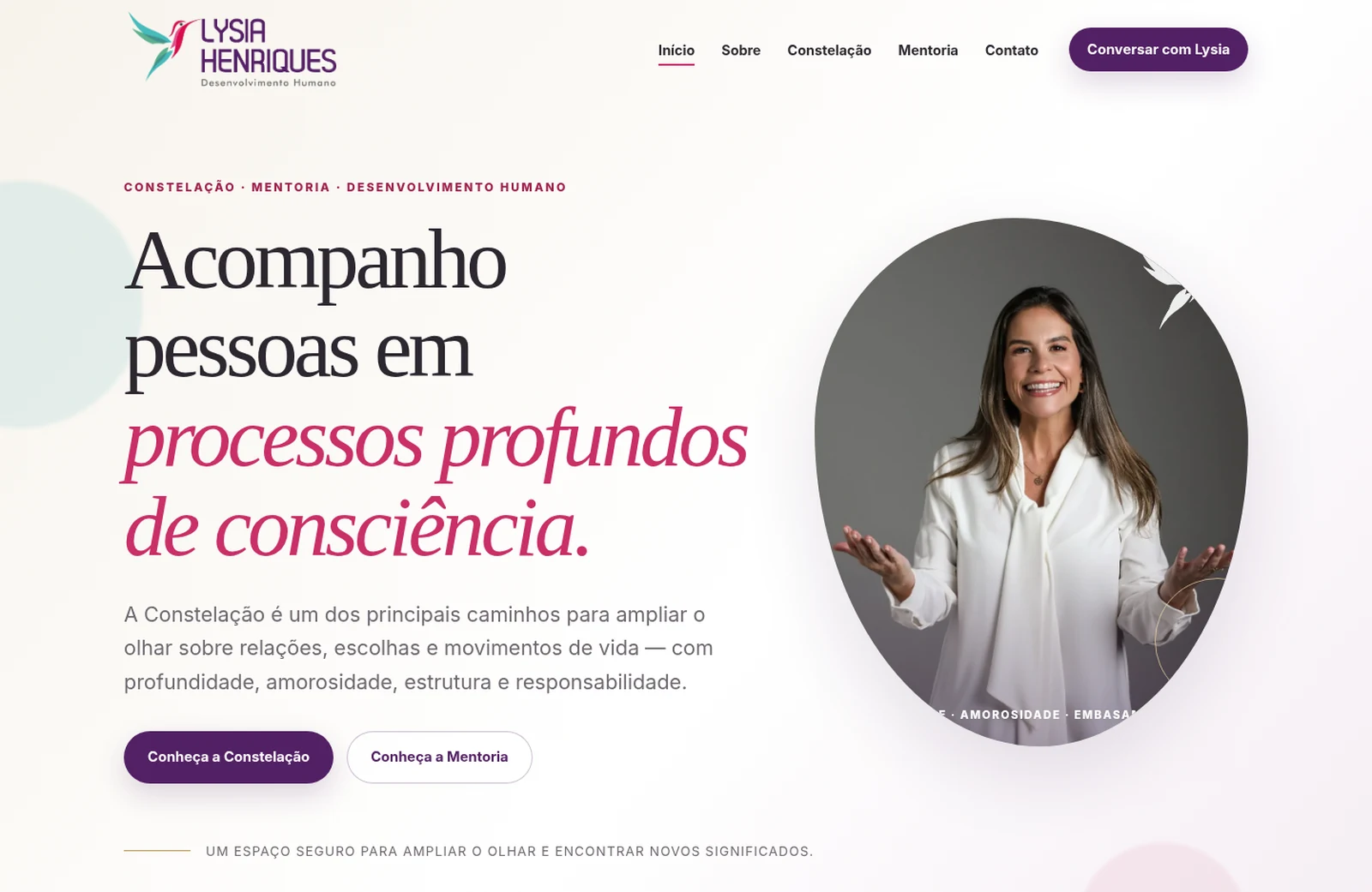 Página inicial de Lysia Henriques apresentando Constelação e Mentoria com profundidade e estrutura.