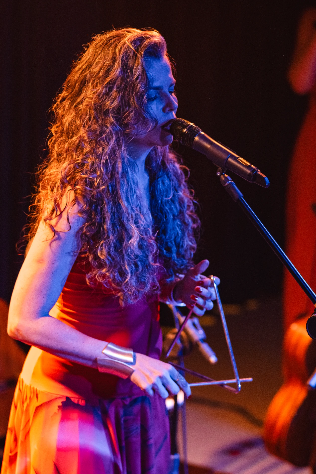 Vivian Amarante durante o show Costurando